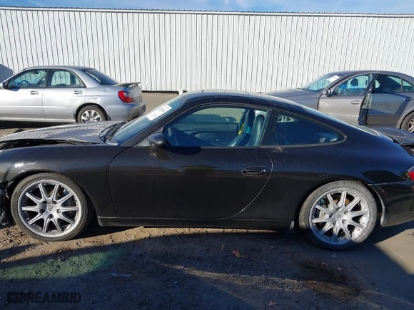 2001 Porsche 911 Carrera with VIN WP0AA29951S623229, listed as a IAAI auction lot 40871568 with NaN miles. Bid and sale history available at carsss.com. Image 14.