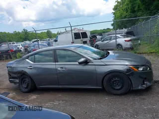 2019 Nissan Altima S z VIN 1N4BL4BV5KC242015, wystawiony jako IAAI lot #39525854 z przebiegiem 106 325 mil mil oraz . Historia ofert i sprzedaży dostępna na DreamBid. Obrazek 13.