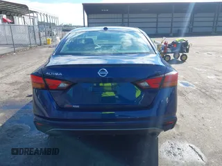2022 Nissan Altima 2.5 SR with VIN 1N4BL4CV2NN382935, listed as a IAAI auction lot 41667060 with 60,915 mi miles. Bid and sale history available at carsss.com. Image 15.