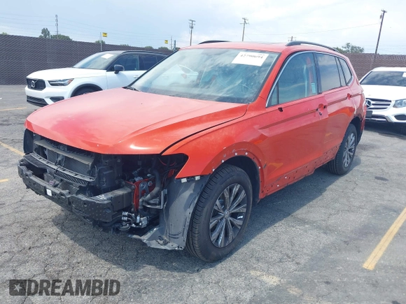 2018 Volkswagen Tiguan SEL with VIN 3VV3B7AX5JM007960, listed as a IAAI auction lot 42790694 with 39,854 mi miles and . Bid and sale history available at DreamBid. Image 2.