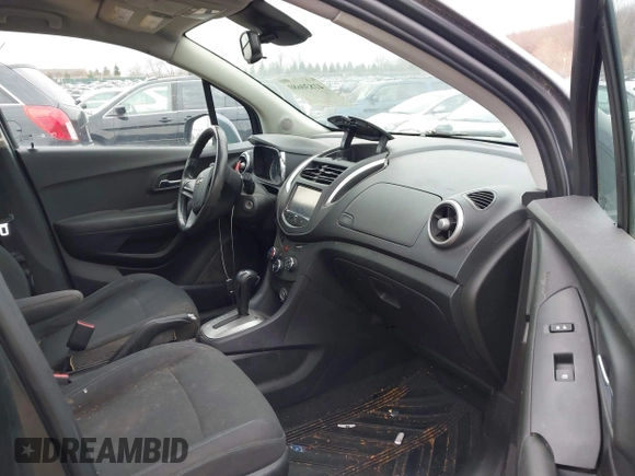 2016 Chevrolet Trax LS with VIN 3GNCJKSB0GL268894, listed as a IAAI auction lot 41830680 with 183,389 mi miles. Bid and sale history available at carsss.com. Image 5.