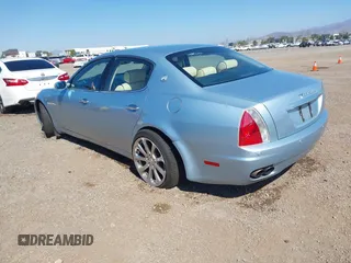 2007 Maserati Quattroporte with VIN ZAMFE39A670030778, listed as a IAAI auction lot 41670238 with 89,404 mi miles. Bid and sale history available at carsss.com. Image 3.