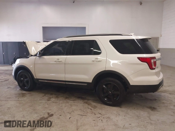 2017 Ford Explorer XLT with VIN 1FM5K8D89HGB36950, listed as a IAAI auction lot 41083427 with Not Provided miles and . Bid and sale history available at carsss.com. Image 14.