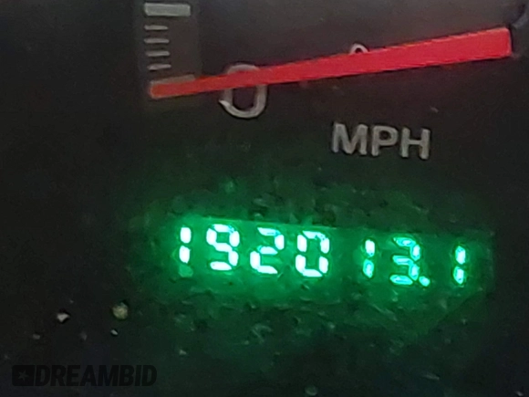 2002 Ford F-150 XLT with VIN 1FTRW08L62KC00490, listed as a IAAI auction lot 41380406 with 192,013 mi miles. Bid and sale history available at carsss.com. Image 13.