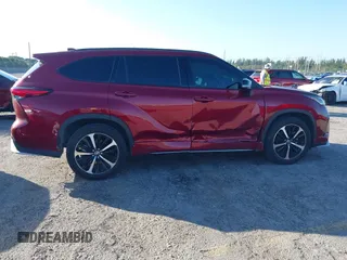 2022 Toyota Highlander XSE with VIN 5TDLZRAH6NS137265, listed as a IAAI auction lot 41300574 with 35,846 mi miles and . Bid and sale history available at DreamBid. Image 4.