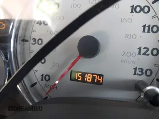 2006 Saturn VUE z VIN 5GZCZ33D86S848562, wystawiony jako IAAI lot #41884495 z przebiegiem 151 874 mil mil oraz . Historia ofert i sprzedaży dostępna na DreamBid. Obrazek 15.