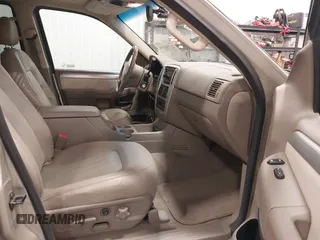 2004 Mercury Mountaineer Convenience z VIN 4M2ZU86K84ZJ13774, wystawiony jako IAAI lot #41731198 z przebiegiem 316 092 mil mil oraz . Historia ofert i sprzedaży dostępna na DreamBid. Obrazek 5.