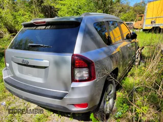 2017 Jeep Compass 75th Anniversary Edition with VIN 1C4NJDBB5HD143197, listed as a IAAI auction lot 42065634 with 1 mi miles. Bid and sale history available at carsss.com. Image 4.