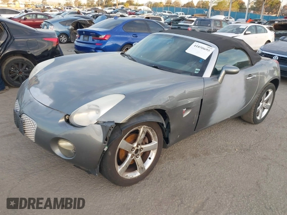 2006 Pontiac Solstice z VIN 1G2MB35B36Y119456, wystawiony jako IAAI lot #41850695 z przebiegiem 135 911 mil mil oraz . Historia ofert i sprzedaży dostępna na DreamBid. Obrazek 2.