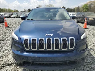 2018 Jeep Cherokee Latitude with VIN 1C4PJLCB4JD573908, listed as a Copart auction lot 51407575 with 86,509 mi miles and Salvage Title. Bid and sale history available at carsss.com. Image 5.