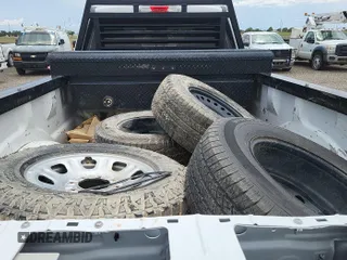 2019 Ford F-250 XL with VIN 1FT7W2B6XKEG23822, listed as a IAAI auction lot 42726903 with 178,569 mi miles and . Bid and sale history available at DreamBid. Image 20.