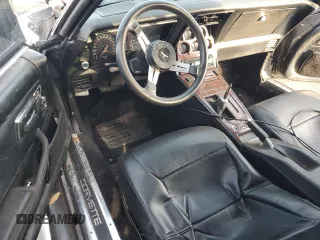1980 Chevrolet Corvette z VIN 1Z878AS408894, wystawiony jako Copart lot #86595784 z przebiegiem 151 748 mil mil oraz Szkoda całkowita • Salvage title. Historia ofert i sprzedaży dostępna na DreamBid. Obrazek 8.