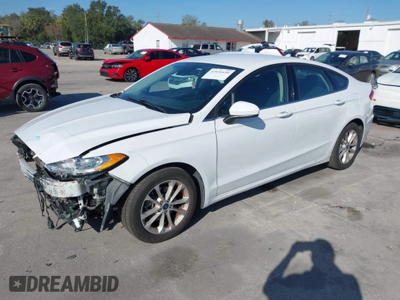 2019 Ford Fusion SE with VIN 3FA6P0H76KR261861, listed as a IAAI auction lot 41031650 with 132,040 mi miles. Bid and sale history available at carsss.com. Image 18.