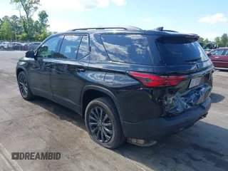 2023 Chevrolet Traverse RS z VIN 1GNERJKW0PJ261238, wystawiony jako IAAI lot #42216461 z przebiegiem 33 289 mil mil oraz . Historia ofert i sprzedaży dostępna na DreamBid. Obrazek 3.