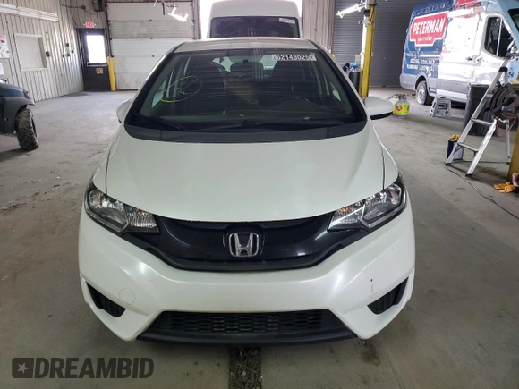 2015 Honda Fit LX with VIN 3HGGK5H55FM744447, listed as a Copart auction lot 62148025 with 261,079 mi miles and Clean title. Bid and sale history available at DreamBid. Image 5.