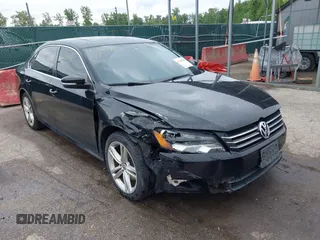 2014 Volkswagen Passat SE z VIN 1VWBT7A36EC076049, wystawiony jako IAAI lot #42210049 z przebiegiem 90 951 mil mil oraz . Historia ofert i sprzedaży dostępna na DreamBid. Obrazek 1.