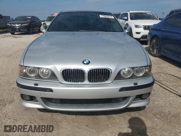 2003 BMW M5 z VIN WBSDE93433CF93518, wystawiony jako Copart lot #77962914 z przebiegiem Nie podano mil oraz Nie do naprawy. Historia ofert i sprzedaży dostępna na DreamBid. Obrazek 5.