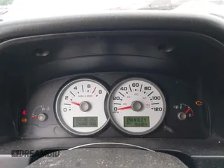 2005 Ford Escape Limited z VIN 1FMCU94195KB15941, wystawiony jako IAAI lot #42182691 z przebiegiem 193 304 mil mil oraz . Historia ofert i sprzedaży dostępna na DreamBid. Obrazek 7.