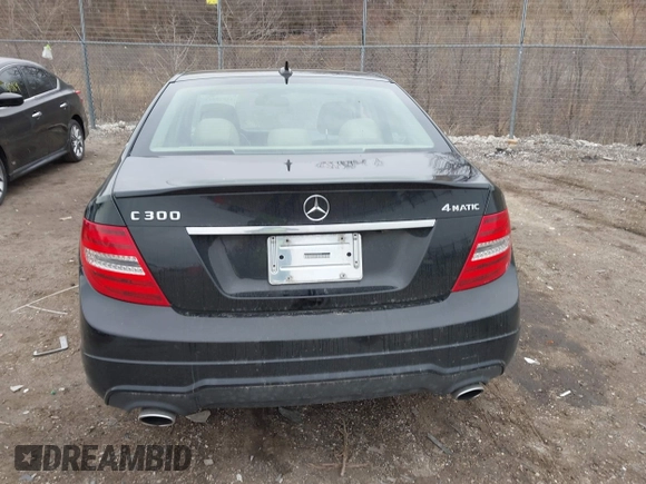 2013 Mercedes-Benz C 300 Sport с VIN WDDGF8AB9DR286014, выставлен на аукционе IAAI как лот 41878422 с пробегом 83 702 миль миль и . История ставок и продаж доступна на DreamBid. Изображение 16.