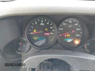 2010 Chevrolet Silverado 1500 with VIN 1GCSKPE32AZ189987, listed as a IAAI auction lot 41443898 with 175,896 mi miles and . Bid and sale history available at DreamBid. Image 7.