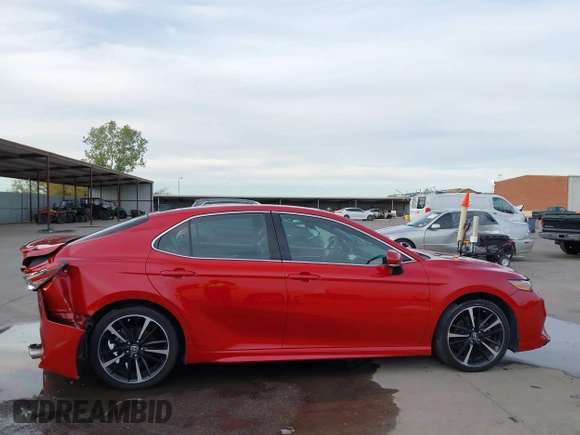 2019 Toyota Camry XSE with VIN 4T1B61HK0KU233466, listed as a IAAI auction lot 41035953 with 122,384 mi miles. Bid and sale history available at carsss.com. Image 13.