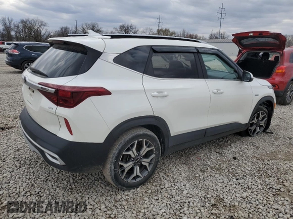 2021 Kia Seltos EX with VIN KNDERCAA1M7228820, listed as a Copart auction lot 50315725 with 44,061 mi miles and Salvage Title. Bid and sale history available at carsss.com. Image 3.