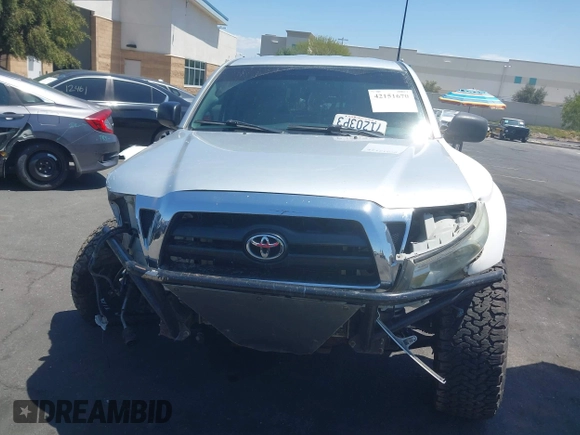2008 Toyota Tacoma with VIN 5TEUU42N58Z522656, listed as a IAAI auction lot 42151670 with Not Provided miles and . Bid and sale history available at carsss.com. Image 12.