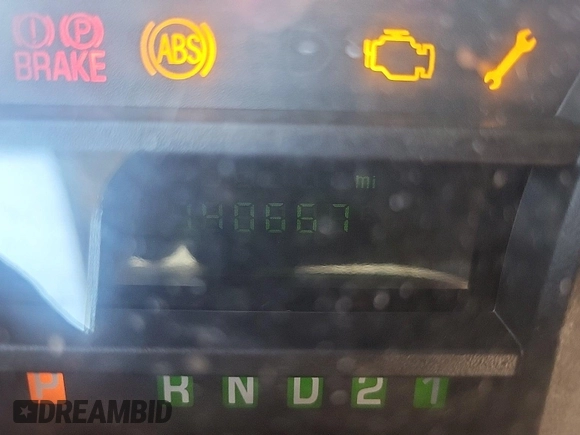 2014 Ford Econoline Cargo Commercial z VIN 1FTNE2EW0EDA95532, wystawiony jako IAAI lot #42442160 z przebiegiem 140 667 mil mil oraz . Historia ofert i sprzedaży dostępna na DreamBid. Obrazek 23.