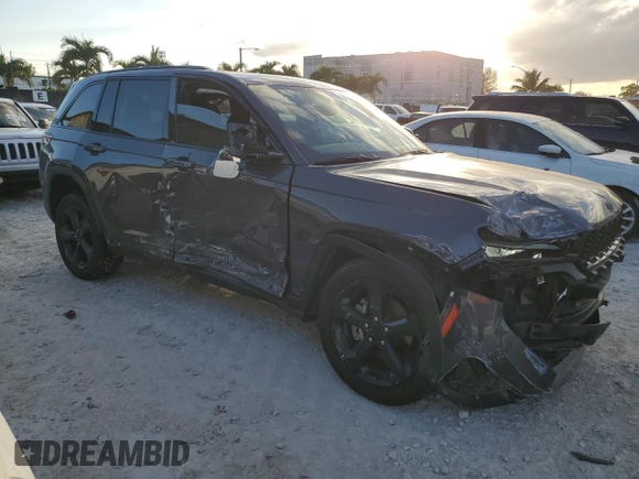 2024 Jeep Grand Cherokee Altitude X with VIN 1C4RJHAG2RC716215, listed as a Copart auction lot 42922815 with 14,653 mi miles and Salvage title. Bid and sale history available at DreamBid. Image 4.