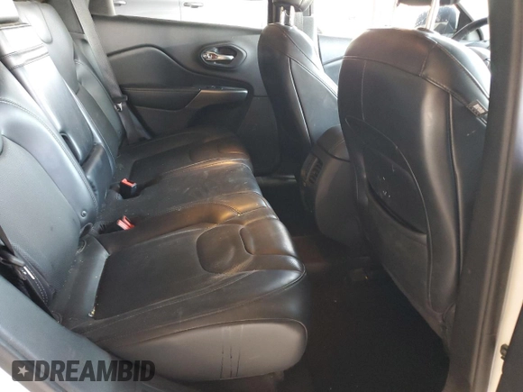 2019 Jeep Cherokee Limited z VIN 1C4PJLDB7KD300607, wystawiony jako Copart lot #55182825 z przebiegiem 139 941 mil mil oraz Szkoda całkowita • Salvage title. Historia ofert i sprzedaży dostępna na DreamBid. Obrazek 10.