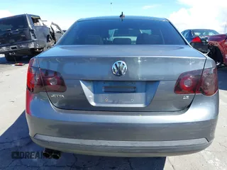 2008 Volkswagen Jetta SE with VIN 3VWRZ71K58M082108, listed as a IAAI auction lot 41799324 with 184,055 mi miles and . Bid and sale history available at DreamBid. Image 16.