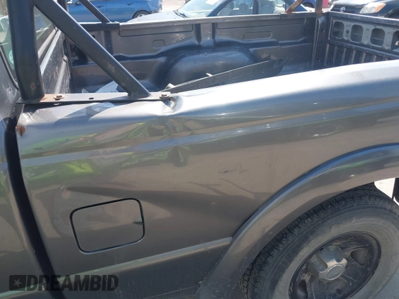 2005 Ford Ranger XL with VIN 1FTYR10U55PA37030, listed as a IAAI auction lot 42055725 with 131,321 mi miles and . Bid and sale history available at DreamBid. Image 14.