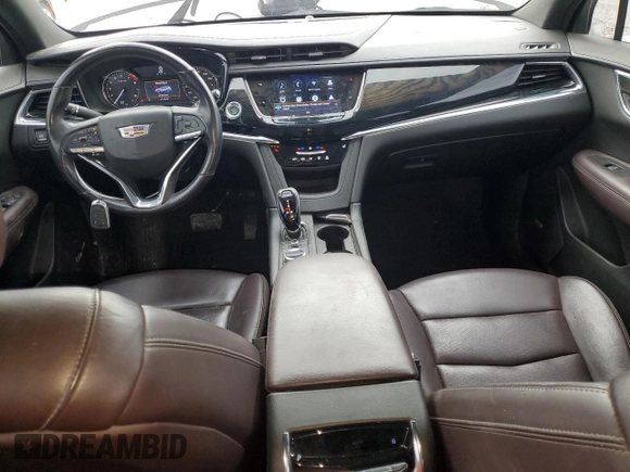 2021 Cadillac XT6 Premium Luxury z VIN 1GYKPCRS0MZ116319, wystawiony jako Copart lot #44315055 z przebiegiem 61 105 mil mil oraz Szkoda całkowita • Salvage title. Historia ofert i sprzedaży dostępna na DreamBid. Obrazek 8.