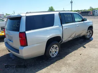 2017 Chevrolet Suburban LT z VIN 1GNSKHKC9HR268651, wystawiony jako IAAI lot #42125406 z przebiegiem 174 451 mil mil oraz . Historia ofert i sprzedaży dostępna na DreamBid. Obrazek 4.