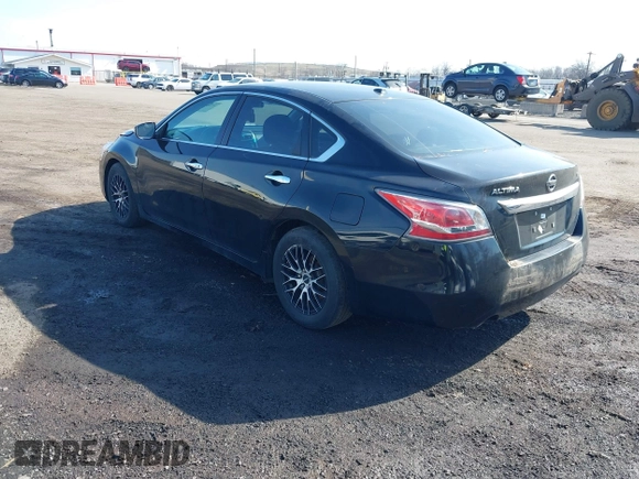 2015 Nissan Altima SV with VIN 1N4AL3AP1FC464484, listed as a IAAI auction lot 41913055 with 161,667 mi miles and . Bid and sale history available at DreamBid. Image 3.