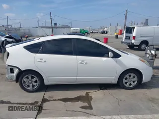2005 Toyota Prius with VIN JTDKB20U553119699, listed as a IAAI auction lot 42087112 with 212,465 mi miles. Bid and sale history available at carsss.com. Image 14.