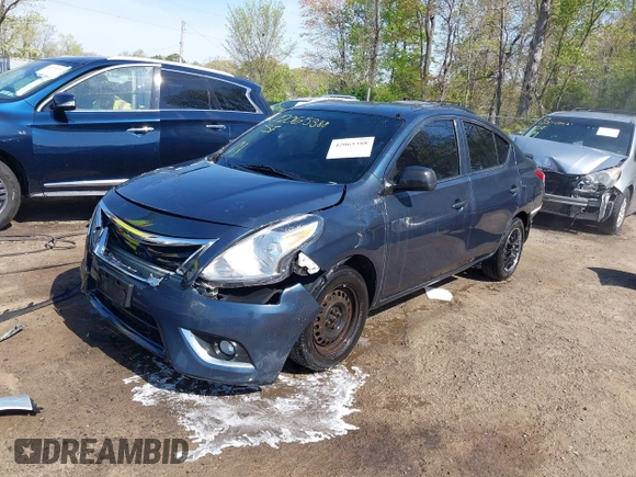 2015 Nissan Versa SV with VIN 3N1CN7AP4FL944238, listed as a IAAI auction lot 42065388 with 196,083 mi miles. Bid and sale history available at carsss.com. Image 2.