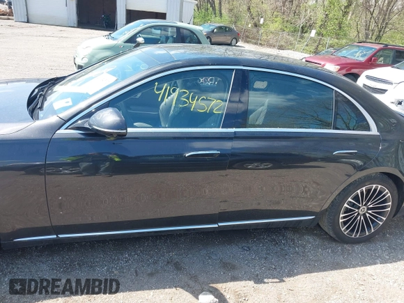 2023 Mercedes-Benz S 580 z VIN W1K6G7GB8PA189254, wystawiony jako IAAI lot #41934572 z przebiegiem 32 213 mil mil oraz . Historia ofert i sprzedaży dostępna na DreamBid. Obrazek 14.