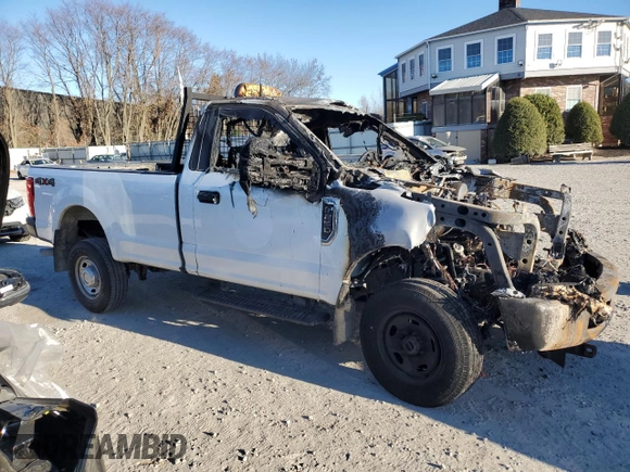 2017 Ford Super Duty F-250 SRW XLT with VIN 1FTBF2B67HEE34127, listed as a Copart auction lot 80264044 with Not Provided miles and Salvage Title. Bid and sale history available at carsss.com. Image 4.