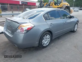 2009 Nissan Altima S z VIN 1N4AL21E59N537521, wystawiony jako IAAI lot #42325028 z przebiegiem 51 499 mil mil oraz . Historia ofert i sprzedaży dostępna na DreamBid. Obrazek 4.