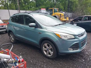 2013 Ford Escape SE с VIN 1FMCU9GXXDUC07157, выставлен на аукционе IAAI как лот 42291380 с пробегом 156 328 миль миль и . История ставок и продаж доступна на DreamBid. Изображение 1.
