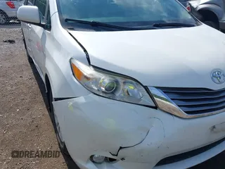 2016 Toyota Sienna XLE with VIN 5TDYK3DC4GS748888, listed as a IAAI auction lot 42605968 with 164,811 mi miles and . Bid and sale history available at DreamBid. Image 6.