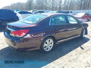 2012 Toyota Avalon z VIN 4T1BK3DB2CU458020, wystawiony jako IAAI lot #41707811 z przebiegiem 91 999 mil mil oraz . Historia ofert i sprzedaży dostępna na DreamBid. Obrazek 4.