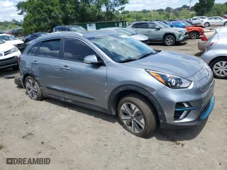 2022 Kia Niro EV S with VIN KNDCC3LGXN5153901, listed as a Copart auction lot 56321424 with 42,710 mi miles and Salvage Title. Bid and sale history available at carsss.com. Image 4.