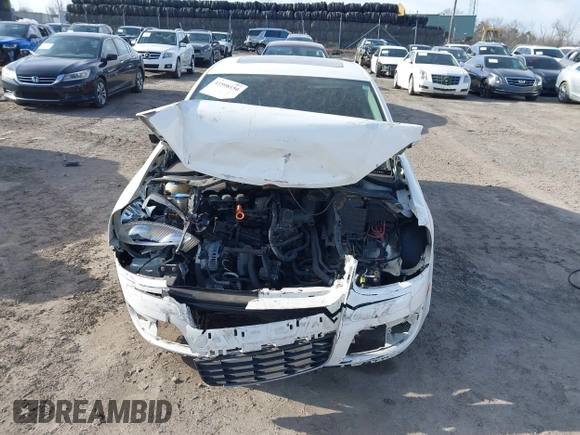 2008 Volkswagen Jetta SE with VIN 3VWRM71K38M023413, listed as a IAAI auction lot 41598150 with 155,922 mi miles and . Bid and sale history available at DreamBid. Image 6.