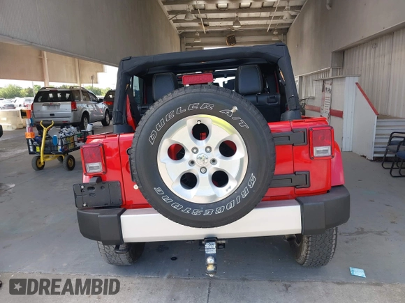 2014 Jeep Wrangler Unlimited Sahara z VIN 1C4BJWEGXEL179054, wystawiony jako IAAI lot #42151597 z przebiegiem 151 810 mil mil oraz . Historia ofert i sprzedaży dostępna na DreamBid. Obrazek 17.