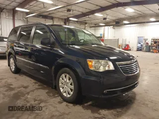 2013 Chrysler Town & Country Touring with VIN 2C4RC1BG7DR517970, listed as a IAAI auction lot 42028284 with 122,053 mi miles. Bid and sale history available at carsss.com. Image 1.