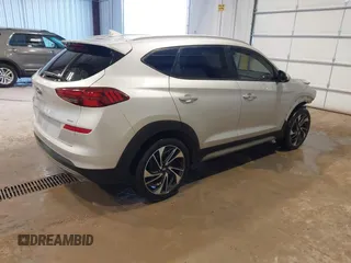 2019 Hyundai Tucson Ultimate with VIN KM8J3CAL8KU995978, listed as a IAAI auction lot 41105208 with 108,268 mi miles. Bid and sale history available at carsss.com. Image 4.