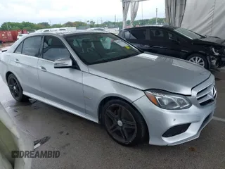 2014 Mercedes-Benz E-Class E 350 Luxury with VIN WDDHF8JB1EA816030, listed as a IAAI auction lot 41984219 with 117,790 mi miles. Bid and sale history available at carsss.com. Image 1.