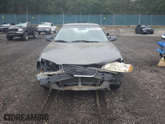 2001 Nissan Sentra GXE with VIN 3N1CB51D81L519441, listed as a Copart auction lot 43999735 with 135,677 mi miles and Salvage title. Bid and sale history available at DreamBid. Image 5.
